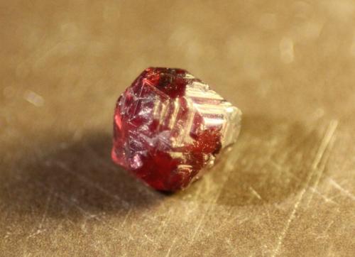 Almandine<br />Rambla de las Granatillas, El Hoyazo, Níjar, Comarca Metropolitana de Almería, Almería, Andalusia, Spain<br />Crystal size: 6mm<br /> (Author: franjungle)