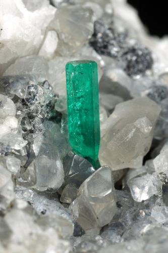 Beryl (variety emerald), Calcite, Dolomite, Pyrite<br />Coscuez mining district, Municipio San Pablo de Borbur, Western Emerald Belt, Boyacá Department, Colombia<br />46x68x26mm, xl=11mm<br /> (Author: Fiebre Verde)