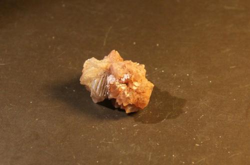 Aragonite<br />Keuper outcrop, Los Frailes, Luzón, Comarca Señorío de Molina-Alto Tajo, Guadalajara, Castilla-La Mancha, Spain<br />28mm x 23mm x 14mm<br /> (Author: franjungle)