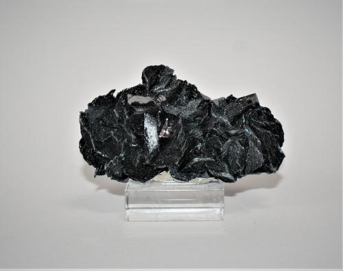 Hematite<br />La Combe de la Selle, Saint-Christophe-en-Oisans, Le Bourg d'Oisans Comune, Isère, Auvergne-Rhône-Alpes, France<br />65mm x 40mm x 20mm<br /> (Author: Philippe Durand)