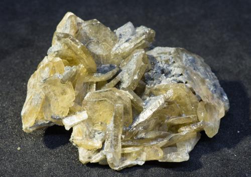 Baryte<br />Colombia<br />46mm x 38mm x 19mm<br /> (Author: Bergur_E_Sigurdarson)