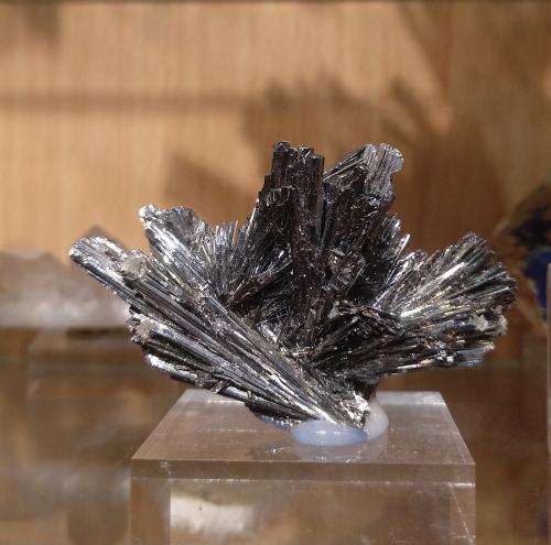 Stibnite<br />Mina Herja, Chiuzbaia, Baia Sprie, Maramures, Rumanía<br />60mm x 39mm x 22mm<br /> (Author: franjungle)