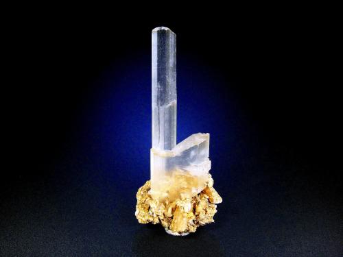 Yeso<br />Mina Gibraltar, Cueva de las Espadas, Naica, Municipio Saucillo, Chihuahua, México<br />7 x 2 cm.<br /> (Autor: Antonio P. López)