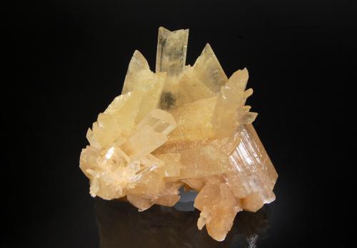 Gypsum<br />Assal Lake, Tadjourah Region, Republic of Djibouti<br />5.6 x 7.7 x 7.7 cm<br /> (Author: crosstimber)