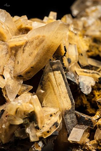 Baryte<br />Clara Mine, Rankach Valley, Oberwolfach, Wolfach, Black Forest, Baden-Württemberg, Germany<br />14 x 7 x 6 cm<br /> (Author: Niels Brouwer)