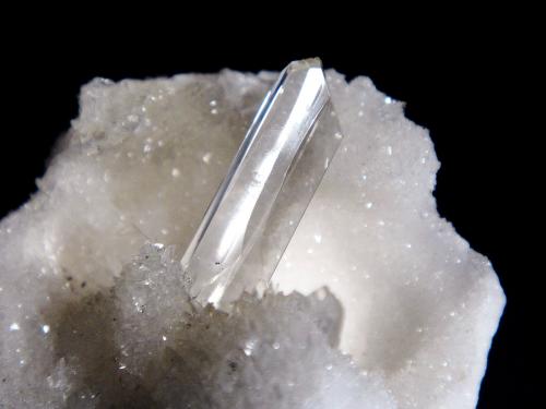 Yeso<br />Canteras de Alabastro, Cerro Patillas, Fuentes de Ebro, Delimitación Comarcal de Zaragoza, Zaragoza, Aragón, España<br />3 x 3 cm.<br /> (Autor: Antonio P. López)
