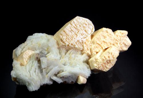 Microcline with Albite (variety cleavelandite)<br />Government Pit, Albany, Carroll County, New Hampshire, USA<br />2.5 x 3.8 x 7.1 cm<br /> (Author: crosstimber)