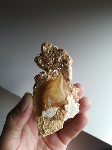 Calcita y Dolomita<br />Cantera La Verde, Alto de Verdenueva, Camargo, Comarca Santander, Cantabria, España<br />9x5 cm aprox<br /> (Autor: ximocompany)