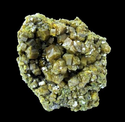 Pyromorphite<br />Grupo minero Mercur (Mina Mercur), Bad Ems, Distrito Bad Ems, Valle Lahn, Renania-Palatinado/Rheinland-Pfalz, Alemania<br />Specimen size 4 cm, largest crystal 4 mm<br /> (Author: Tobi)