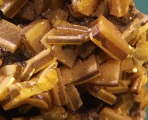 Wulfenite<br />Ojuela Mine, Mapimí, Municipio Mapimí, Durango, Mexico<br />52mm x 67mm 29mm<br /> (Author: franjungle)