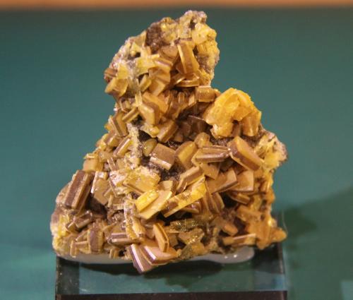 Wulfenite<br />Ojuela Mine, Mapimí, Municipio Mapimí, Durango, Mexico<br />52mm x 67mm 29mm<br /> (Author: franjungle)