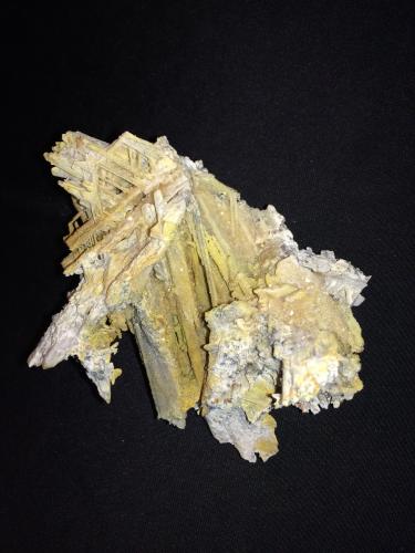 Cerussite<br />Broken Hill, Yancowinna County, New South Wales, Australia<br />117 mm x 98 mm x 80 mm<br /> (Author: Robert Seitz)