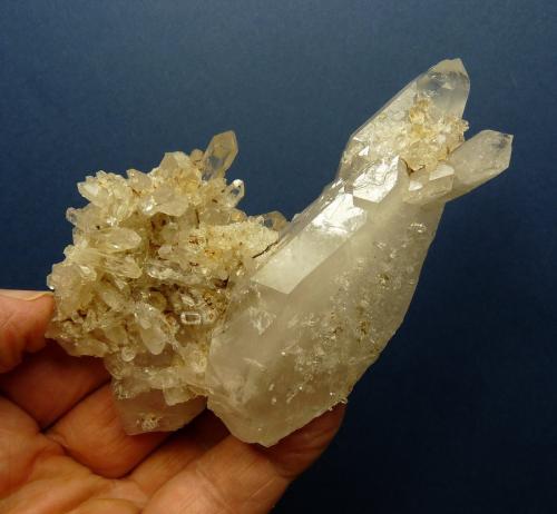 Quartz<br />Ceres, Warmbokkeveld Valley, Ceres, Valle Warmbokkeveld, Witzenberg, Cape Winelands, Provincia Occidental del Cabo, Sudáfrica<br />112 x 73 x 43 mm<br /> (Author: Pierre Joubert)