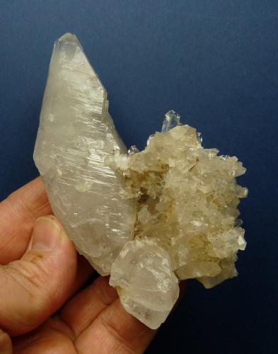 Quartz<br />Ceres, Warmbokkeveld Valley, Ceres, Valle Warmbokkeveld, Witzenberg, Cape Winelands, Provincia Occidental del Cabo, Sudáfrica<br />112 x 73 x 43 mm<br /> (Author: Pierre Joubert)