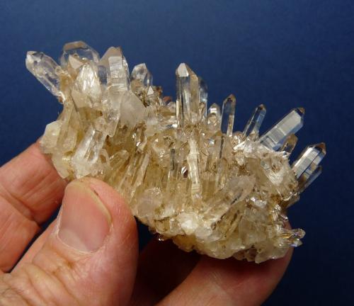 Quartz<br />Ceres, Warmbokkeveld Valley, Ceres, Valle Warmbokkeveld, Witzenberg, Cape Winelands, Provincia Occidental del Cabo, Sudáfrica<br />83 x 53 x 28 mm<br /> (Author: Pierre Joubert)