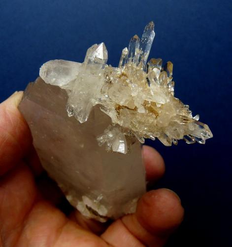 Quartz<br />Ceres, Warmbokkeveld Valley, Ceres, Valle Warmbokkeveld, Witzenberg, Cape Winelands, Provincia Occidental del Cabo, Sudáfrica<br />97 x 66 x 32 mm<br /> (Author: Pierre Joubert)