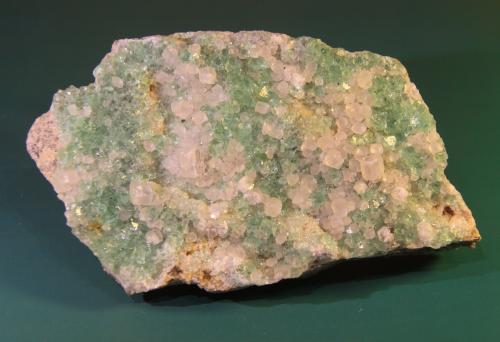 Fluorite and Calcite<br />Pedrera Berta, Turó de Can Domènech, Serra de Roques Blanques, Sant Cugat del Vallès-El Papiol, Comarca Vallès Occidental / Baix Llobregat, Barcelona, Cataluña / Catalunya, España<br />128mm x 73mm x 56mm<br /> (Author: franjungle)