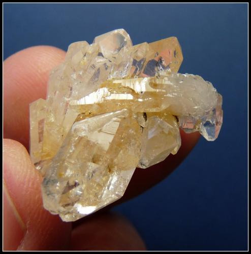 Quartz<br />Ceres, Warmbokkeveld Valley, Ceres, Valle Warmbokkeveld, Witzenberg, Cape Winelands, Provincia Occidental del Cabo, Sudáfrica<br />34 x 26 x 24 mm<br /> (Author: Pierre Joubert)