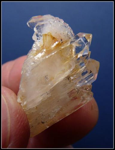 Quartz<br />Ceres, Warmbokkeveld Valley, Ceres, Valle Warmbokkeveld, Witzenberg, Cape Winelands, Western Cape Province, South Africa<br />34 x 26 x 24 mm<br /> (Author: Pierre Joubert)