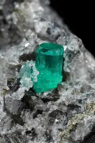 Beryl (variety emerald), Pyrite, Calcite, Dolomite<br />Coscuez mining district, Municipio San Pablo de Borbur, Western Emerald Belt, Boyacá Department, Colombia<br />29x52x29mm, xl=8x4.5mm<br /> (Author: Fiebre Verde)