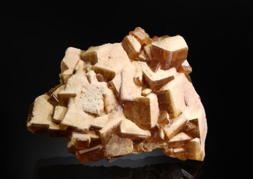 Barite<br />Indian Head Rock, Basin, Jefferson County, Montana, USA<br />6.9 x 8.7 cm<br /> (Author: crosstimber)