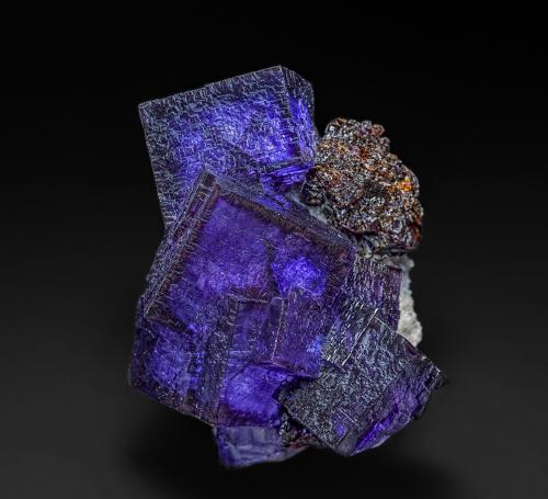 Fluorite, Sphalerite<br />Elmwood Mine, Carthage, Central Tennessee Ba-F-Pb-Zn District, Smith County, Tennessee, USA<br />8.0 x 6.7 cm<br /> (Author: am mizunaka)