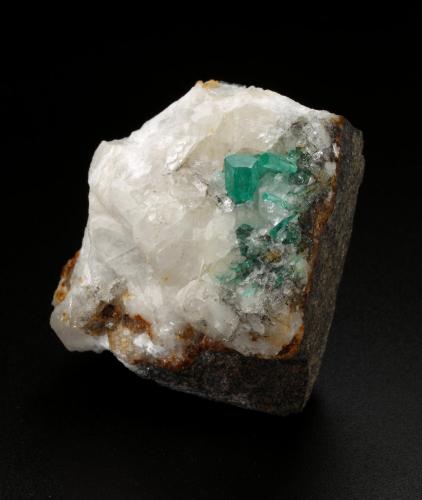 Beryl (variety emerald), Calcite, Quartz<br />Peñas Blancas Mine, Municipio San Pablo de Borbur, Western Emerald Belt, Boyacá Department, Colombia<br />40x44x41mm, xls up to 5mm<br /> (Author: Fiebre Verde)