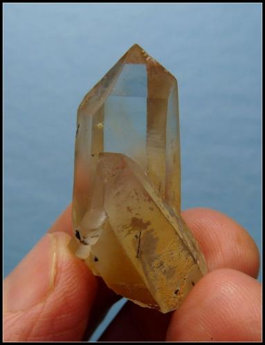 Quartz<br />Erongo Mountain, Usakos, Erongo Region, Namibia<br />36 x 25 x 21 mm<br /> (Author: Pierre Joubert)