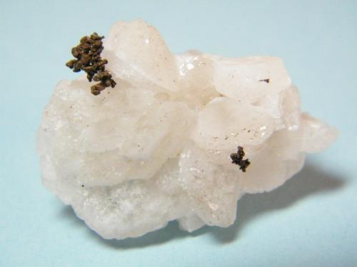 Calcite and Copper<br />Tsumeb Mine, Tsumeb, Otjikoto Region, Namibia<br />33mm x 24mm x 20mm<br /> (Author: Heimo Hellwig)