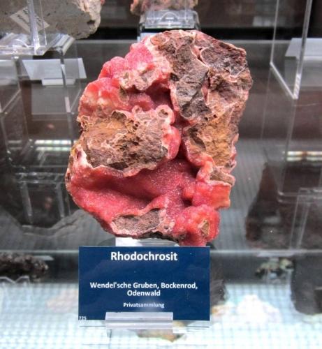 Rhodochrosite<br />Bockenrod, Reichelsheim, Odenwald, Hesse/Hessen, Alemania<br />Approx. 9 cm<br /> (Author: Tobi)