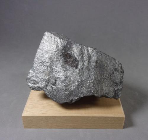 Boulangerite<br />Mina Glanzenberg, Silberg, Kirchhundem, Olpe, Sauerland, Renania del Norte-Westfalia/Nordrhein-Westfalen, Alemania<br />5,5 x 4,7 x 3 cm.<br /> (Author: J. G. Alcolea)