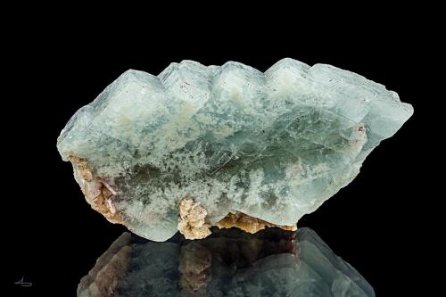 Baryte, Dolomite<br />Frizington, West Cumberland Iron Field, former Cumberland, Cumbria, England / United Kingdom<br />7,9 x 4,1 x 1,7 cm<br /> (Author: Niels Brouwer)