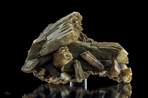 Baryte<br />Mowbray Mine, Frizington, West Cumberland Iron Field, former Cumberland, Cumbria, England / United Kingdom<br />13,4 x 8,1 x 5,5 cm<br /> (Author: Niels Brouwer)