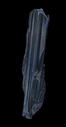 Stibnite<br />Mina Ichinokawa, Saijo, Prefectura Ehime, Isla Shikoku, Japón<br />25.4 x 4.6 cm<br /> (Author: am mizunaka)