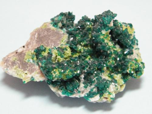 Dioptase, Calcite and Duftite<br />Tsumeb Mine, Tsumeb, Otjikoto Region, Namibia<br />68mm x 50mm x 34mm<br /> (Author: Heimo Hellwig)