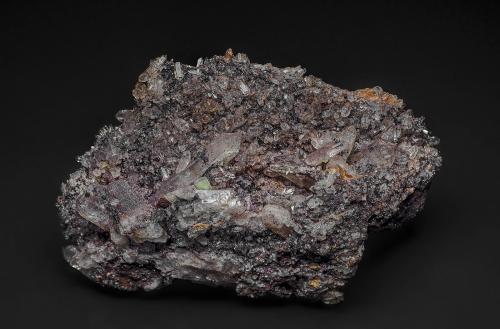 Quartz, Hematite, Fluorite<br />Seebachfelsen (Seebach Cliff), Friedrichroda, Gotha District, Thuringia/Thüringen, Germany<br />8.9 x 5.7 cm<br /> (Author: am mizunaka)