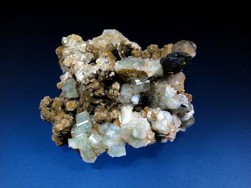 Fluorapatito<br />Minas da Panasqueira, Aldeia de São Francisco de Assis, Covilhã, Castelo Branco, Cova da Beira, Centro, Portugal<br />9 x 7 cm.<br /> (Autor: Antonio P. López)