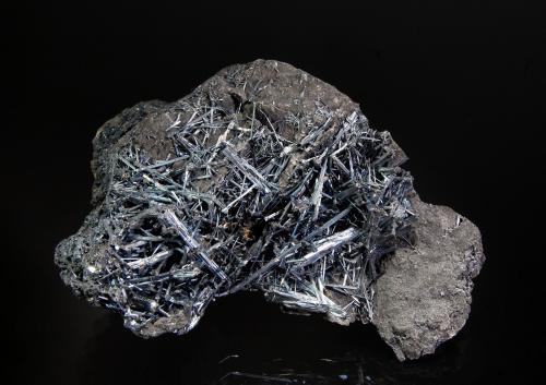 Stibnite<br />San Martín Mine, San Martín, San Martín-Sabinas District, Municipio Sombrerete, Zacatecas, Mexico<br />4.6 x 7.3 x 10.7 cm<br /> (Author: crosstimber)