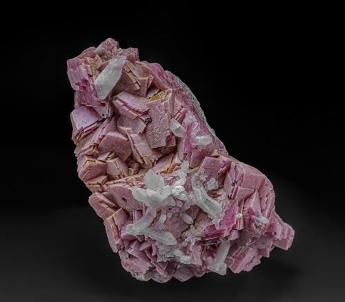 Rhodochrosite, Quartz<br />Mina Emma, Butte, Distrito Butte, Condado Silver Bow, Montana, USA<br />10.6 x 6.8 cm<br /> (Author: am mizunaka)