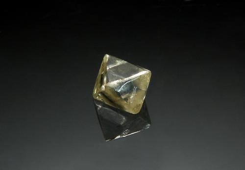 Diamond<br />Mazaruni river, Imbaimadai, Cuyuni-Mazaruni Region, Guyana<br /><br /> (Author: Michael Shaw)