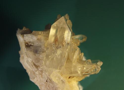 Quartz<br />San Cristobal, Municipio Suaita, Santander Department, Colombia<br />103mm x 80mm x 66mm. Main crystal 60mm x 24mm x 21mm<br /> (Author: franjungle)