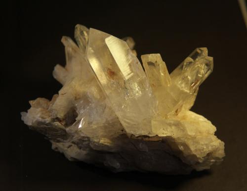 Quartz<br />San Cristobal, Municipio Suaita, Santander Department, Colombia<br />103mm x 80mm x 66mm. Main crystal 60mm x 24mm x 21mm<br /> (Author: franjungle)