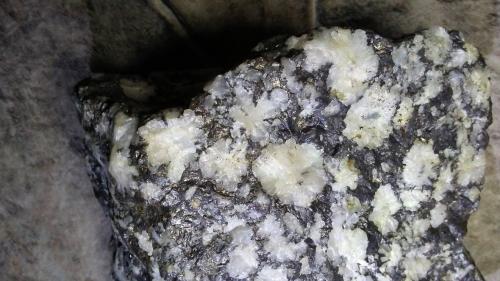 Quartz with mohawkite<br />Mohawk Mine, Mohawk, Keweenaw County, Michigan, USA<br />3 1/2 x 3 x 2 1/8 in. - 8.2 x 9.5 x 5.5 cm.<br /> (Author: R Saunders)