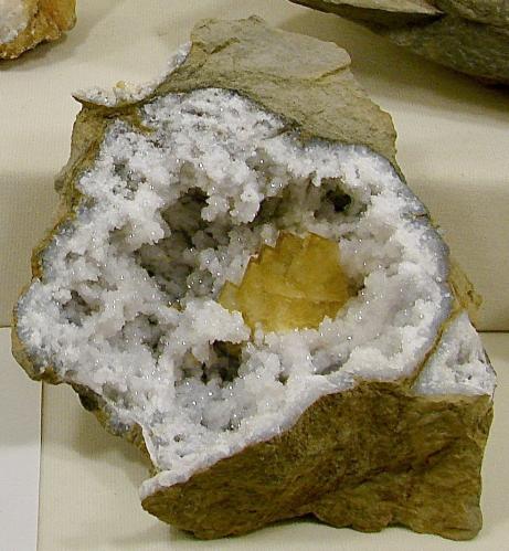 Baryte on Quartz<br />Mission Valley Ravine, Monroe County, Indiana, USA<br />nicely terminated 4.3 cm Baryte in 11 cm Quartz geode<br /> (Author: Bob Harman)