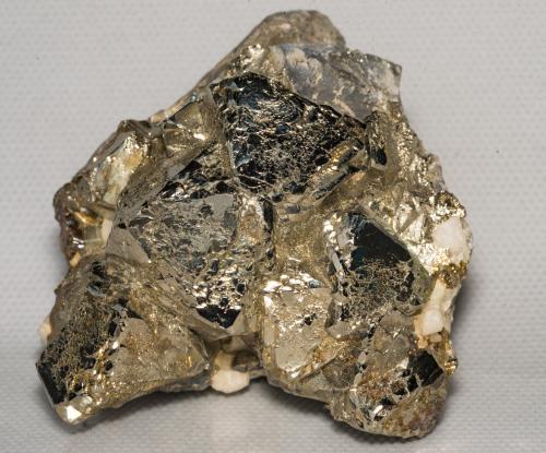 Pyrite<br />Chivor (distrito minero), Municipio Chivor, Cinturón Esmeraldífero Oriental, Departamento Boyacá, Colombia<br />55mm x 68mm x 41mm<br /> (Author: Bergur_E_Sigurdarson)