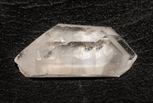 Quartz<br />Colombia<br />36mm x 17mm x 13mm<br /> (Author: Bergur_E_Sigurdarson)