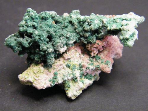 Malachite<br />Tsumeb Mine, Tsumeb, Otjikoto Region, Namibia<br />56mm x 50mm x 39mm<br /> (Author: Heimo Hellwig)