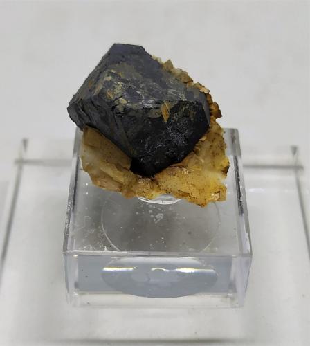 Galena<br />Mina Regia, Bellmunt del Priorat, Comarca Priorat, Tarragona, Cataluña / Catalunya, España<br />2cmx1,5cm<br /> (Autor: Adri Rodríguez)