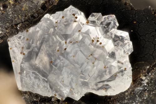 Phillipsite-K<br />Rock Island Dam, Rock Island, Douglas County, Washington, USA<br />FOV = 3.3 mm<br /> (Author: Doug)