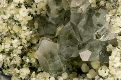 Quartz<br />Kapaa Quarries, Kailua, Oahu Island, Honolulu County, Hawaii, USA<br />FOV = 3.2 mm<br /> (Author: Doug)